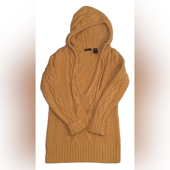 Victoria's Secret Moda International Mustard Cable Knit Sweater Small EUC - Picture 7 of 12